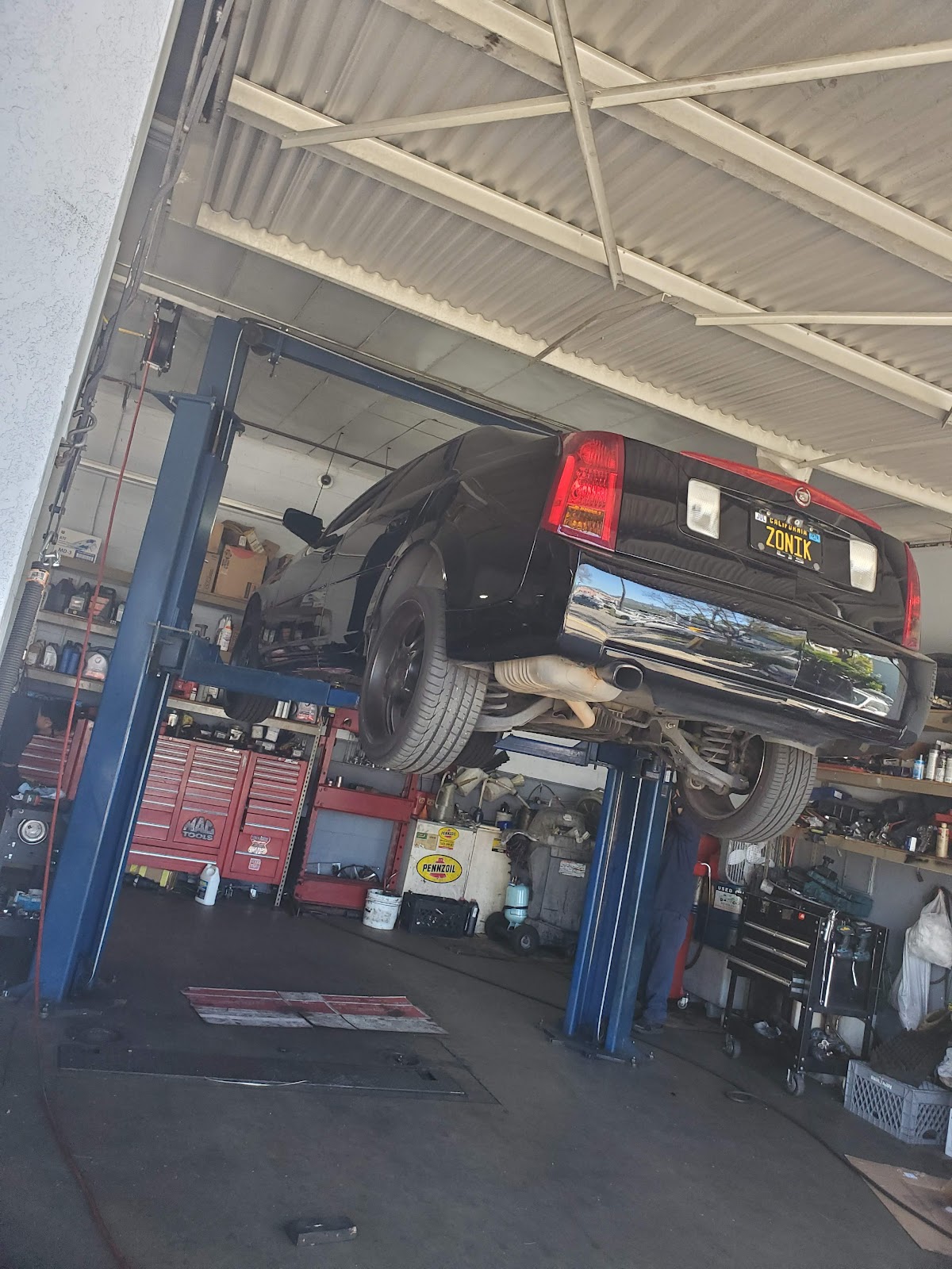 Rolando's Auto Repair shop